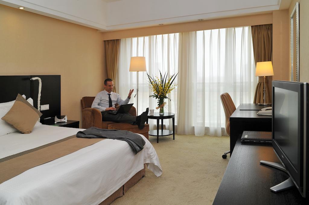 Ramada Plaza Shanghai Gateway Extérieur photo